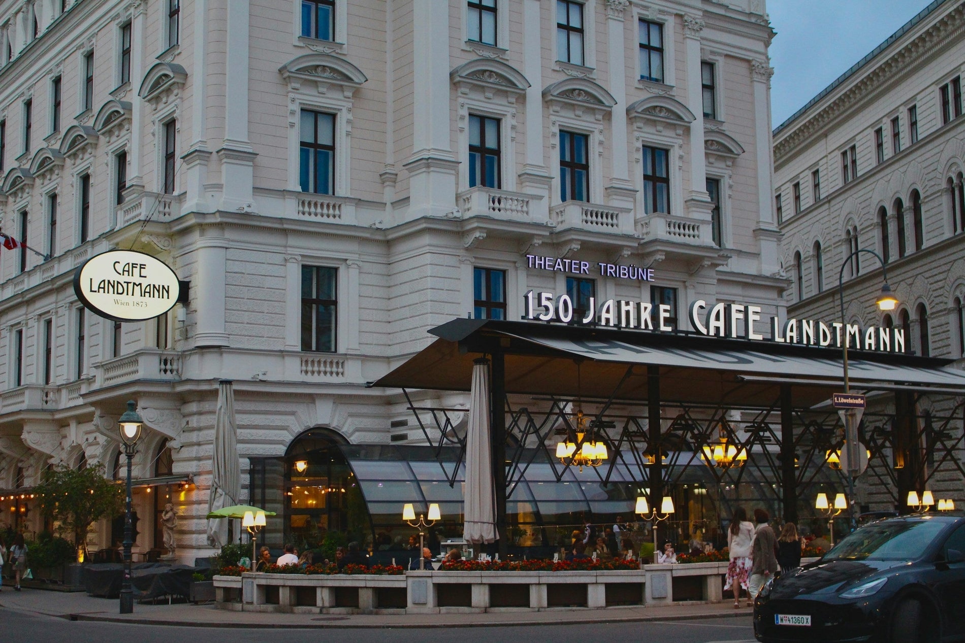 Einspänner: Kaffeetradition mit Sahnekrone
