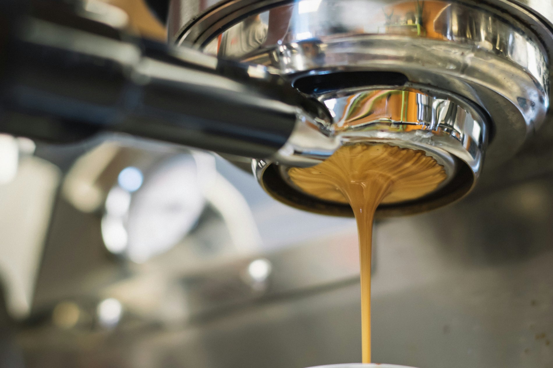 Extraktion: Herauslösen der Kaffeearomen