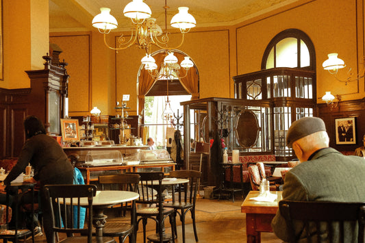Wiener Kaffeehaus: mehr als nur Kaffee & Kuchen