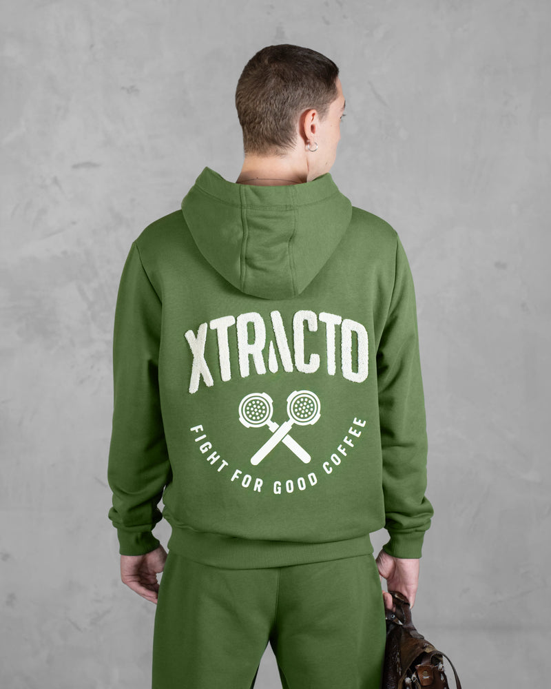 XTRACTD Hoodie 3D Coffee Leaf in Olivgrün – Rückenansicht mit weißem XTRACTD-Print und Stickerei