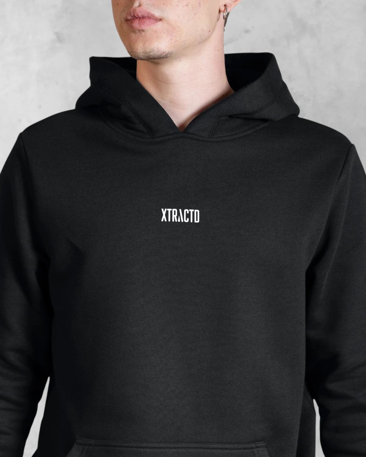 XTRACTD Hoodie Rebellion – Espresso Black – Detailansicht des Produkts