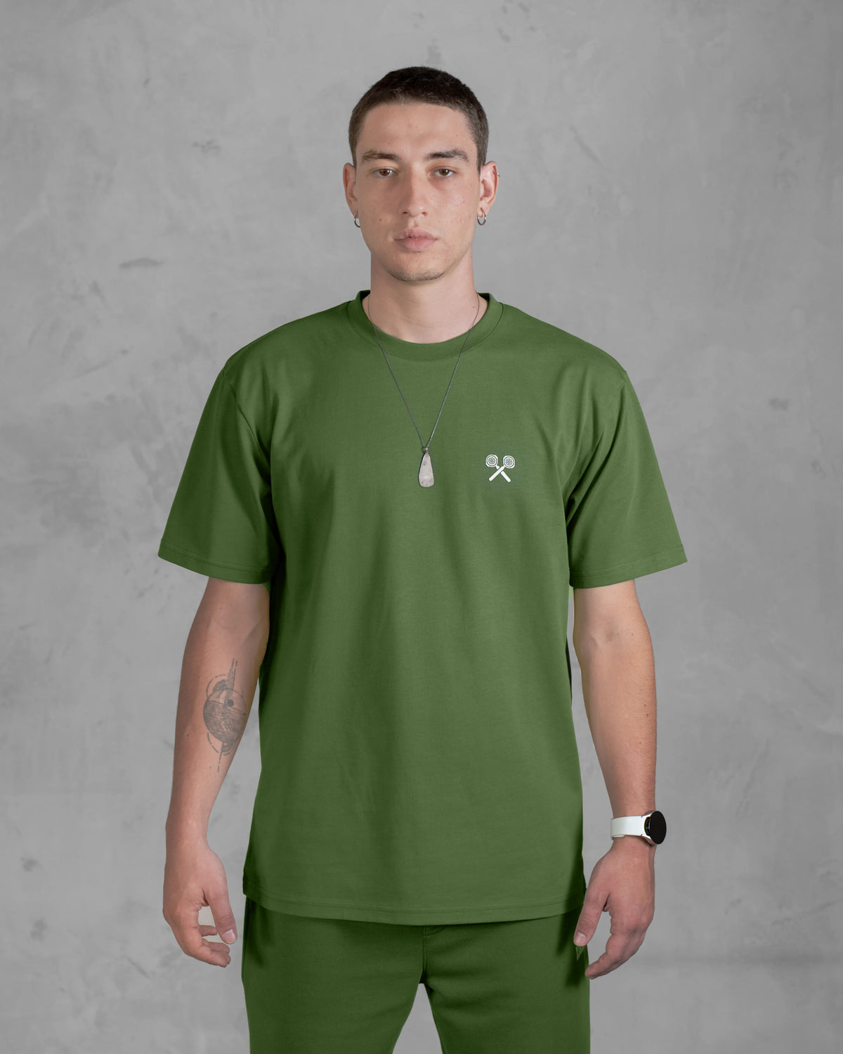 XTRACTD T-Shirt Urban Ape – Coffee Leaf – Vorderansicht des Modells